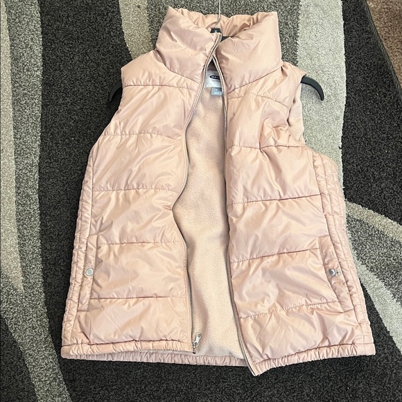 Old Navy Jackets & Blazers - Old Navy Blush Pink Puffer Vest Size M Quilted Zip Up